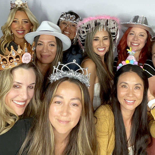 Friends Using a photobooth-Photo Booth Company-Glamoor-Los Angeles (20)