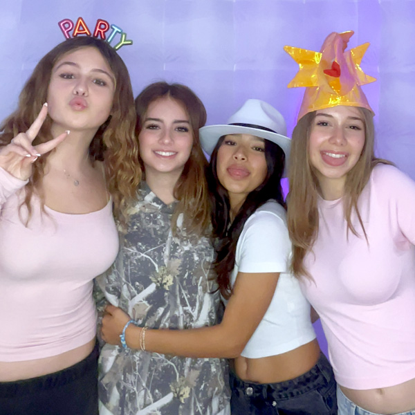 Friends Using a photobooth-Photo Booth Company-Glamoor-Los Angeles (3)