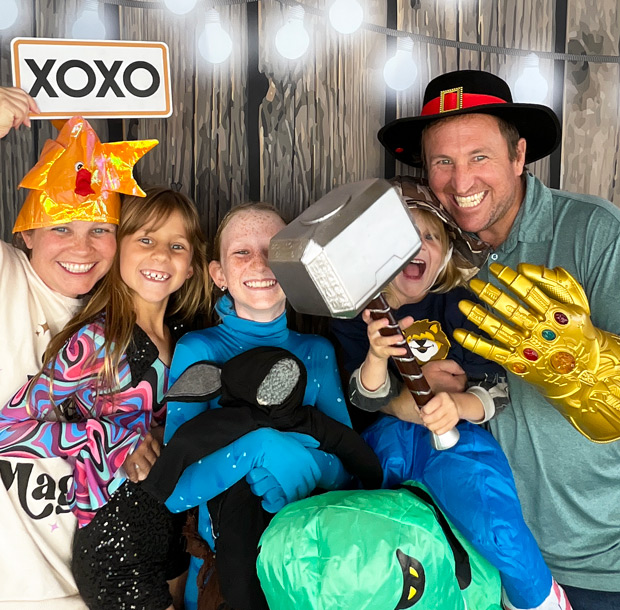 Funny Family Photo Booth Session with Props